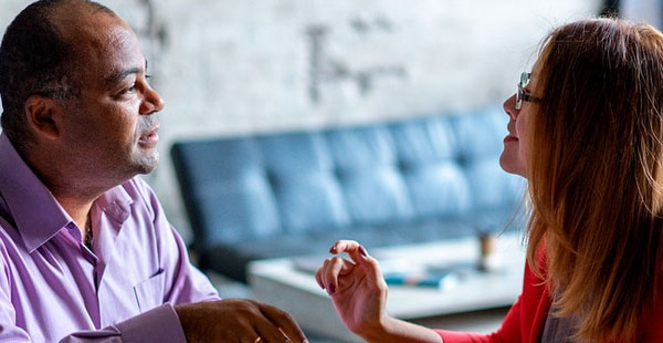 營(yíng)銷定位戰(zhàn)略有哪些方面？如何進(jìn)行？