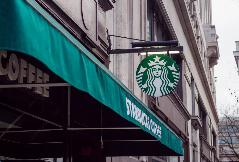 星巴克沒有一句文案的廣告，卻是吸引人的宣傳